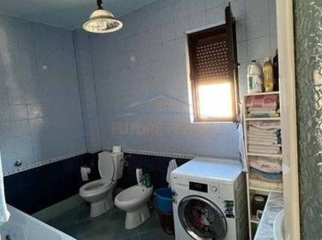 Shitet, Apartament 2+1, Zogu i Zi, Tirane
