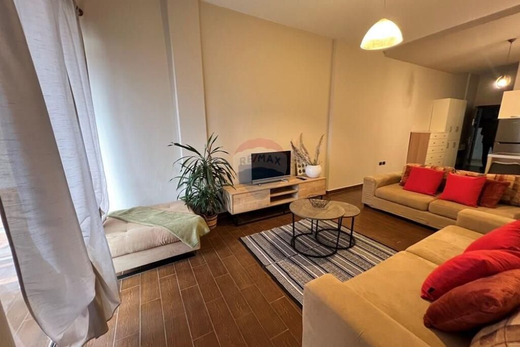 APARTAMENT 1+1 ME QERA KOMUNA PARISIT