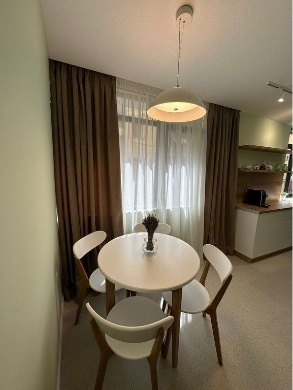 Modern apartment for rent above Cafe Roma in Bllok!