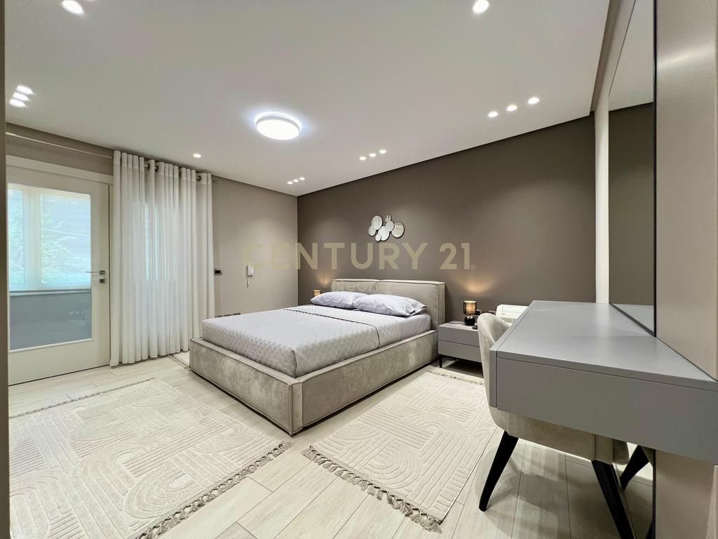 Apartament 2+1 me qira ne Qender