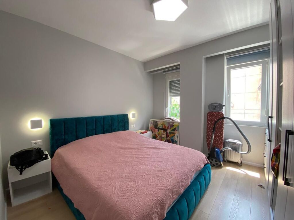 Jepet me qira apartament 1+1