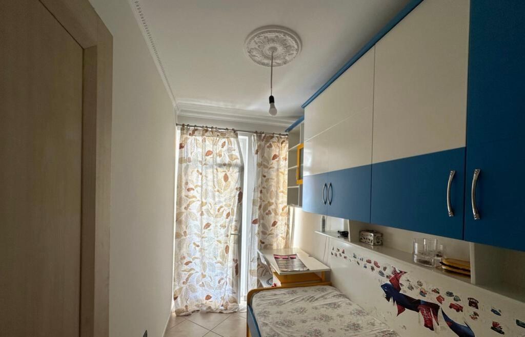 Apartament 2+1 per shitje te Ali Demi