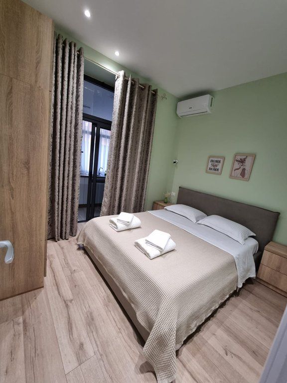 Modern apartment for rent above Cafe Roma in Bllok!