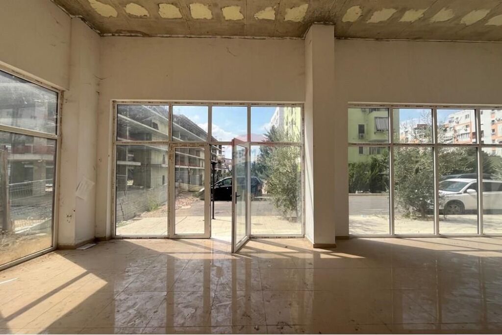 Shop 112 m² for Rent – Jordan Misja Street !
