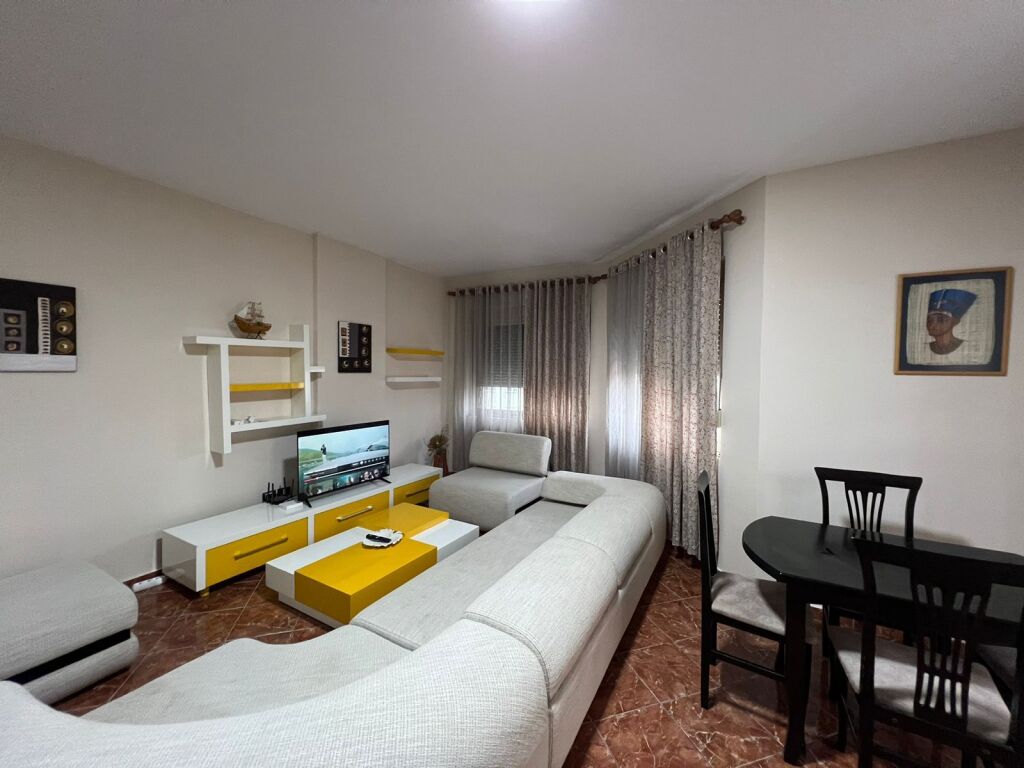 APARTAMENT 2+1 NE ZONEN E PLAZHIT