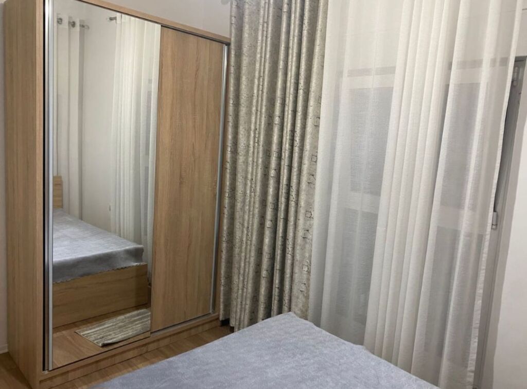 Apartament 1+1 me qera Kontakti Ali Dem
