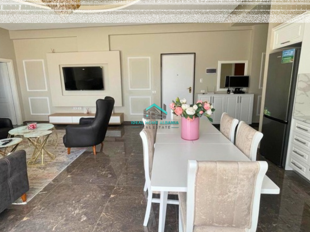 Jepet me Qera Penthouse Luksoze – Ish Kombinati, Vlore