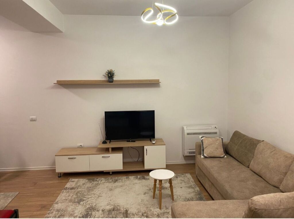 Apartament 1+1 me qera Kontakti Ali Dem