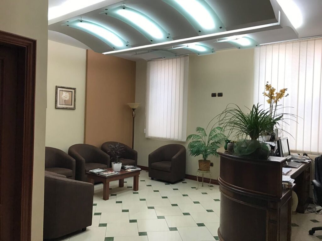 VENDITA AMBIENTE COMMERCIALE EDIFICIO FLY, DURAZZO