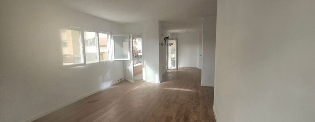 SHITET APARTAMENT 3+1 PAZARI RI 339.000 EURO