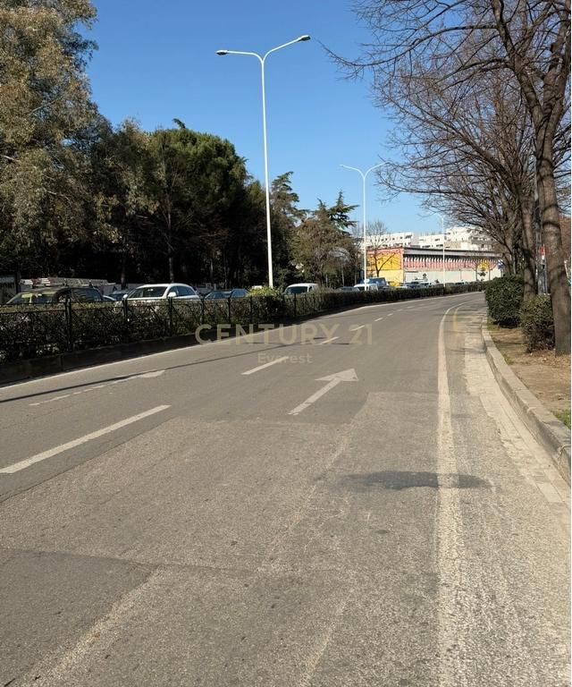 MUHAMET GJOLLESHA, COMMERCIAL PREMISES FOR SALE