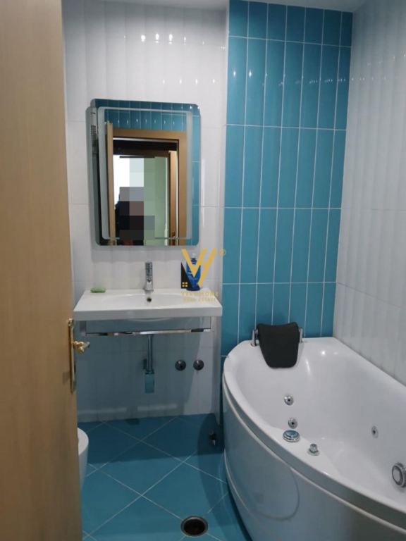 JEPET APARTAMENT 2+1+2 ME QIRA TE RRUGA PETI 75.000 LEKE