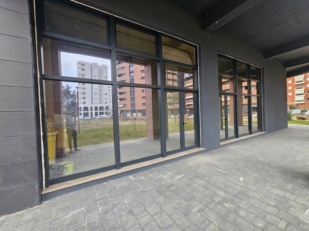 Ambient Komercial me Qira – Oasis Rezidence 2