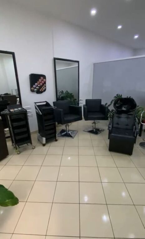 Business premises for rent in Yzberisht.