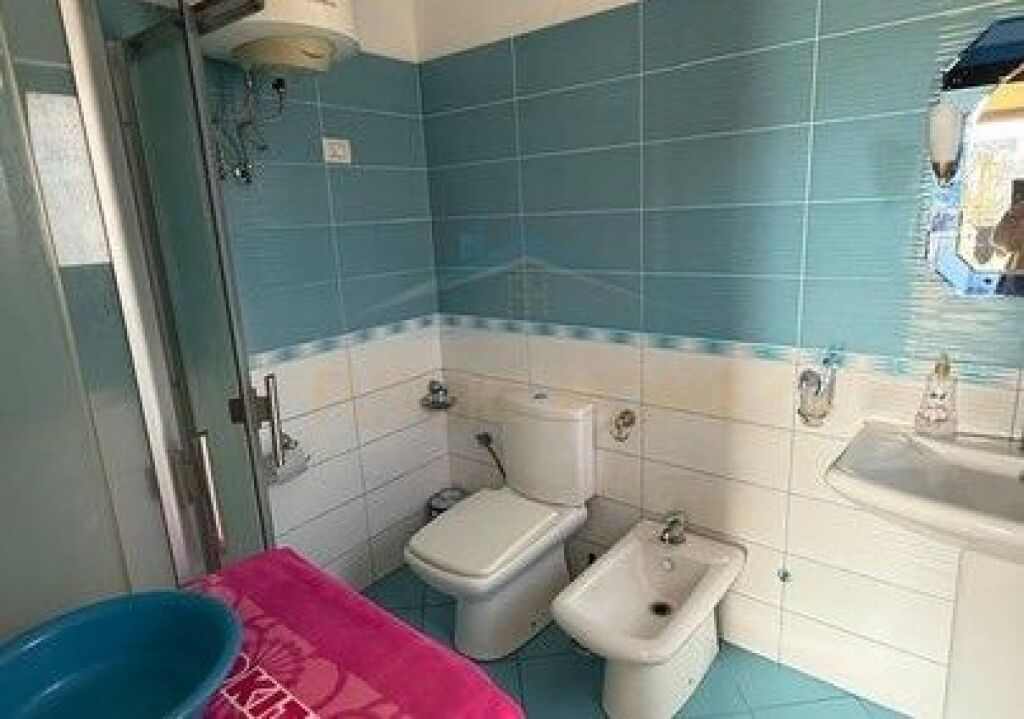 Affitto, Appartamento 1+1+Posto Auto, Via 5 Maji, Tirana