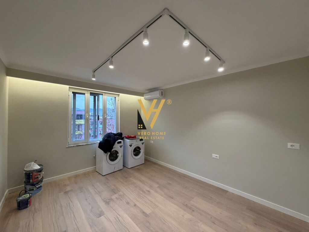 FOR SALE APARTMENT 1+1 AT 21 DHJETORI 125,000 EURO