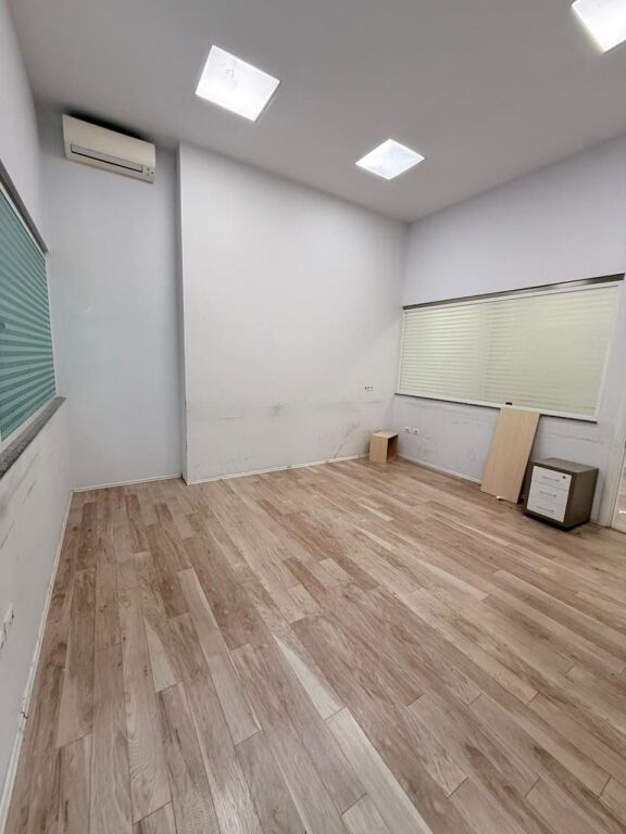 BUSINESS PREMISES FOR RENT AT KIKA 2