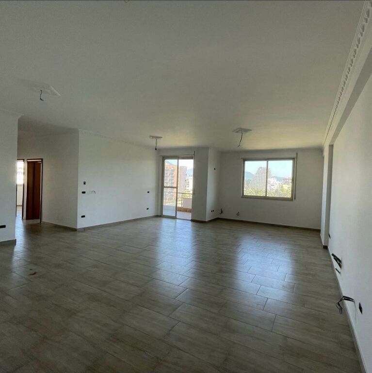 SUPER DEAL!!! For sale in Komuna e Parisit 3+1+2!!