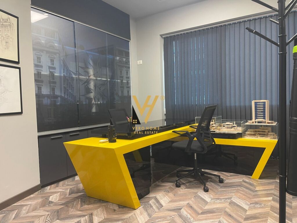 OFFICE FOR SALE 24 M2 AT MYSLYM SHYRI 88,000 EURO