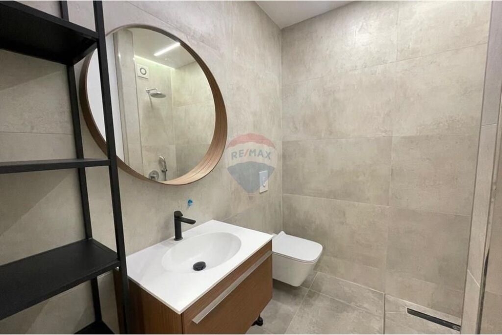 🌊🏡 APARTAMENT 2+1 PËR SHITJE – LUNGOMARE, VLORË