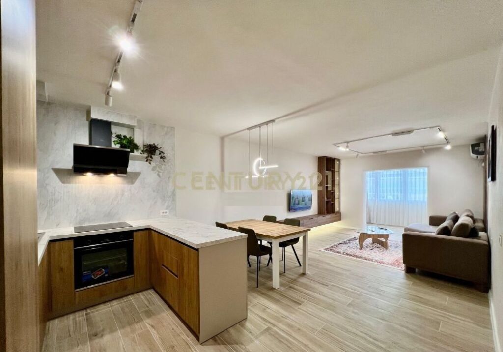 APARTAMENT MODERN 2+1 me OBORR & 2 POSTE PARKIMI