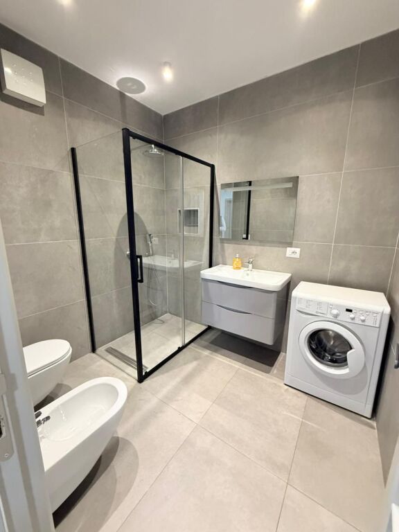 APARTAMENT 2+1 per qera ne bllok