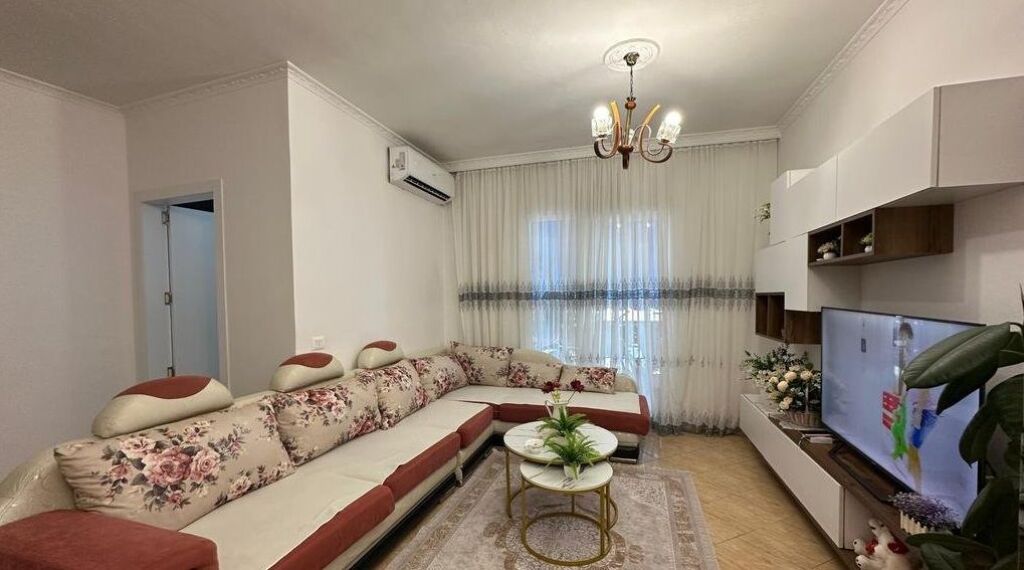 Shitet apartament 1+1, prane Bar-Oslo ne Astir!