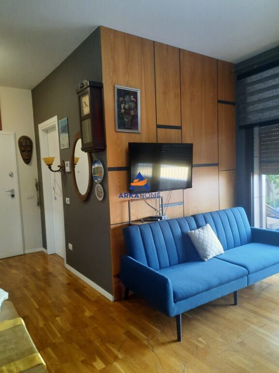 SHITET APARTAMENT 1+1 "TE RRUGA KONGRESI I MANASTIRIT" 95.000 EURO