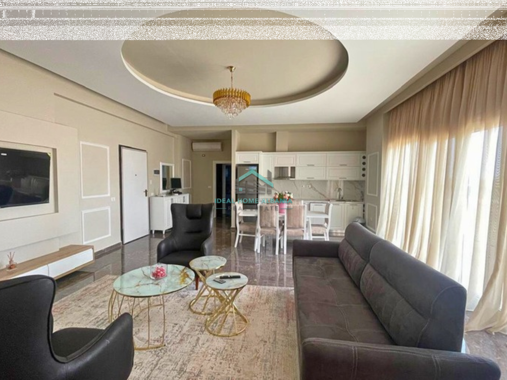 Jepet me Qera Penthouse Luksoze – Ish Kombinati, Vlore