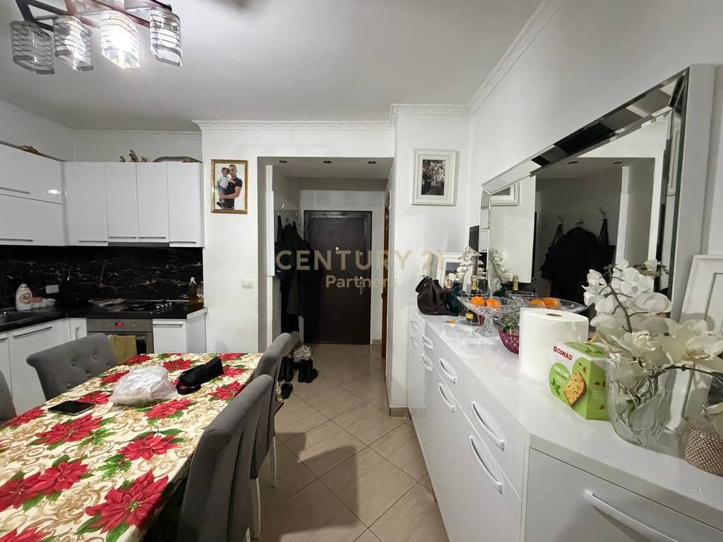 SHESIM APARTAMENT 3+1+2 NE ASTIR AFER RRETHIT!