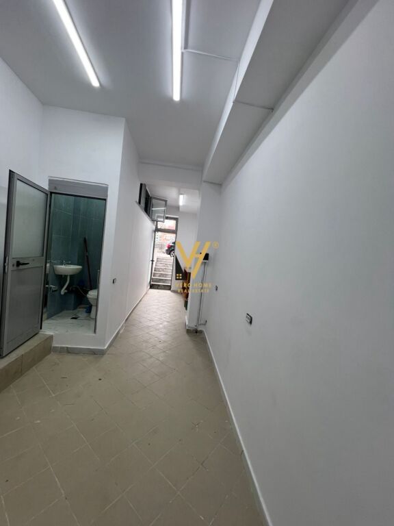 SHOP FOR RENT 22 M2 NEAR THE BOTANICAL GARDEN 37,000 LEKE