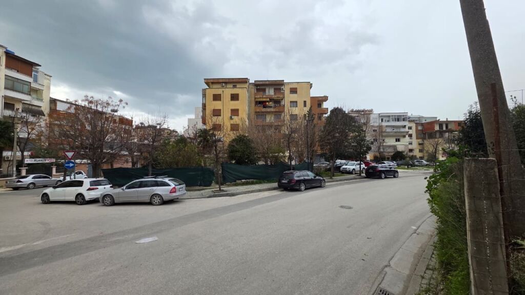 🏬 SHOP FOR RENT – BISHTI I KALLDËRIMIT, VLORË