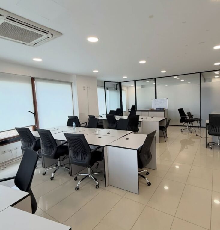 Ufficio Moderno in Affitto presso il Complesso Delijorgji 187 m2 !