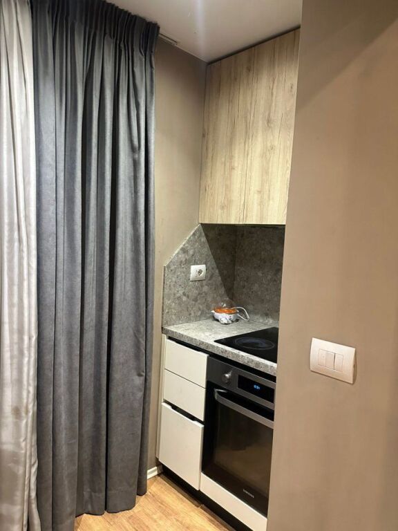 Jepet Me Qera Apartament 1+1+1 Ballkon