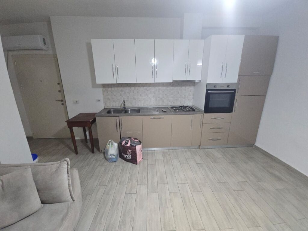 APARTAMENT 2+1 PER QERA PRANE SHKOLLES MARIE KAÇULINI, DURRËS