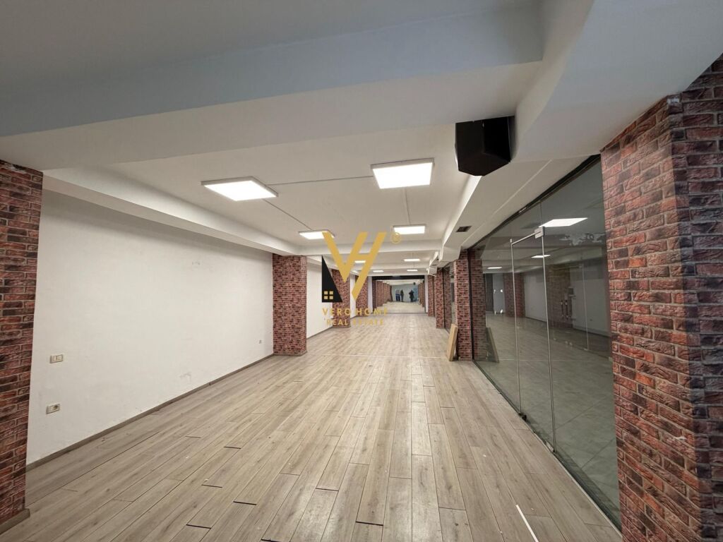 BUSINESS PREMISES 150 M2 FOR RENT AT 21 DECEMBER 70,000 LEKE