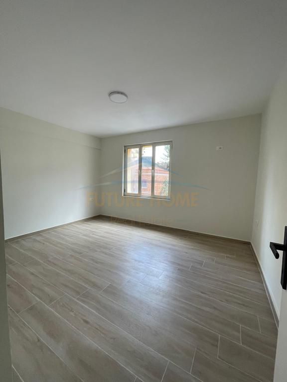 Qira, Ambient Biznesi, Rruga e Durrësit,Tiranë