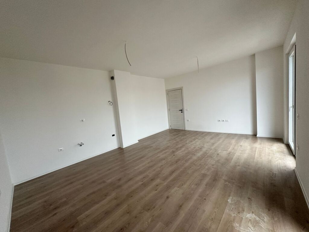 Apartament 1+1 per shitje ne Paskuqan
