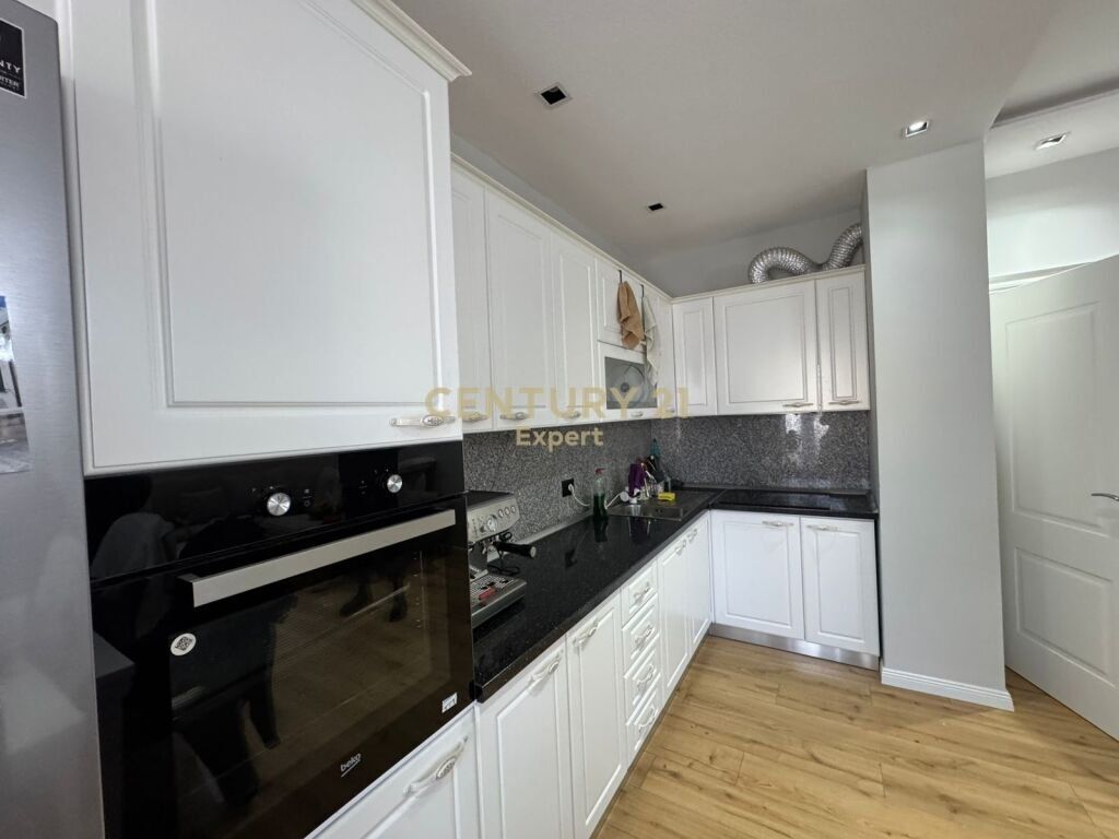 FOR RENT 2+1 APARTMENT VILLA FLOORS NEAR THE BRIGADE PALACE!!!