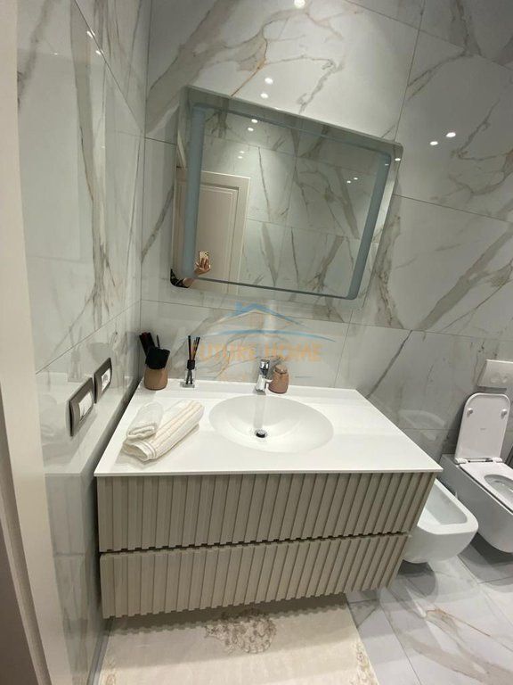 Shitet Apartament Luxury 3+1+2, Fusha e Aviacionit ,Tirane