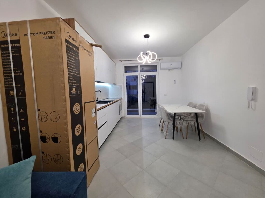 Jepet me Qera Apt 1+1 (+ Bllkn) 100% i Ri 5 min nga Farmacia 10📍 (Fakulteti i Mjeksise) Pallat i Ri V.2025 | 50,000 leke / Muaj 🔥