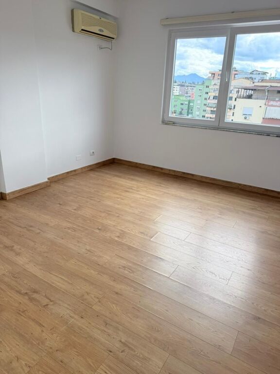 APARTAMENT 2+1 per qera ne bllok