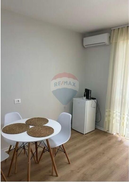 1+1 for rent in Center