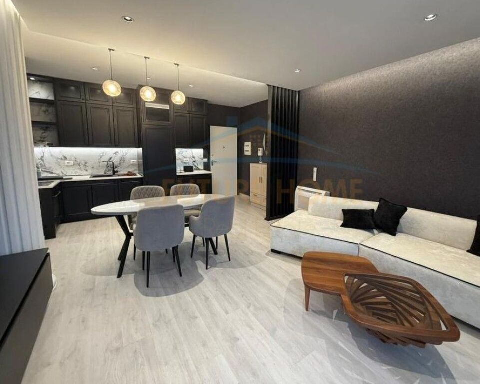 Affitto, Appartamento 2+1, Via Kavaja, Garden Building, Tirana.