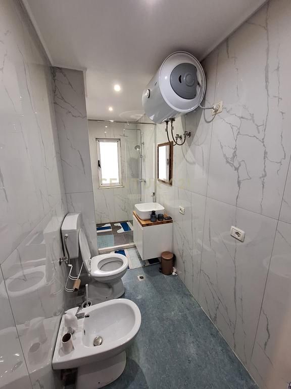 Appartamento 1+1 in Affitto in Piazza Willson, Nuova Tirana - 650€