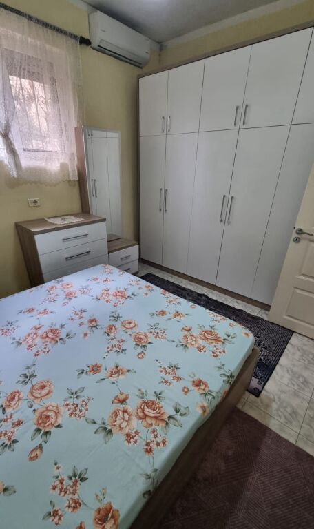 APARTAMENT ME QERA 2+1 21 DHJETORI 60.000 LEKE