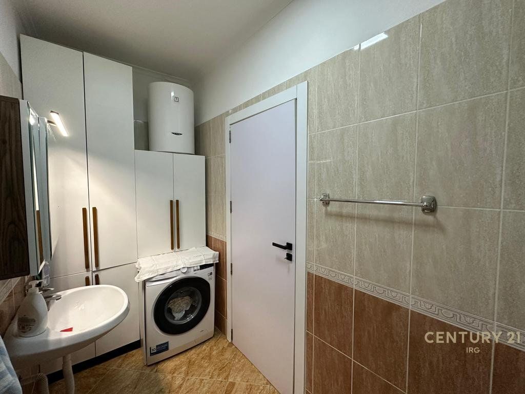 Shitet apartament 1+1, prane Bar-Oslo ne Astir!