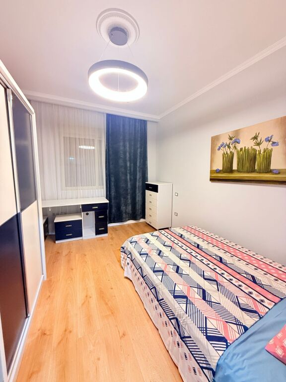 VENDESI APPARTAMENTO 3+1+2 MERCATO INDUSTRIALE,DURRËS