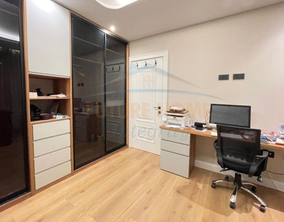 Rent, Apartment 2+1+2, Shallvaret, Tirana.