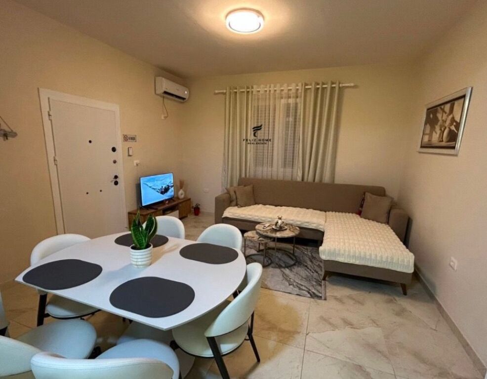 APARTAMENT ME QERA 1+1 RRUGA E DIBRES 60.000 LEKE